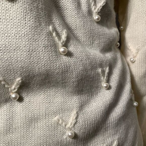 Vintage Pearl Cream Sweater - Picture 6 of 14